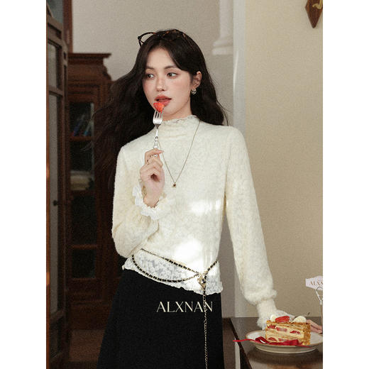 鹿向南「雪顶泡芙」法式杏色内搭花边半高领蕾丝衫女冬打底衫上衣 商品图3