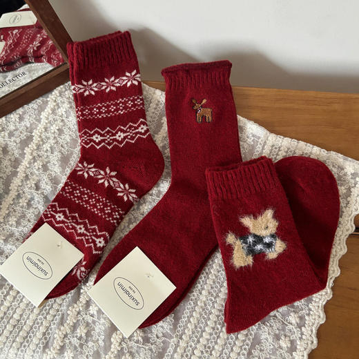 超值三双！【甄选优质羊毛❗️本命红袜福气滚滚来】2026年新年红袜子秋冬中筒袜本命年鸿运保暖羊毛堆堆袜。jb 商品图3