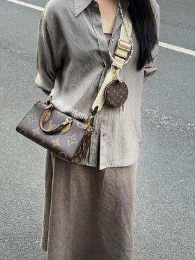 驴家 ONTHEGO East-West 经典老花满印丛林包 帆布 单肩手提包 女款 棕色（ZB*LZ）