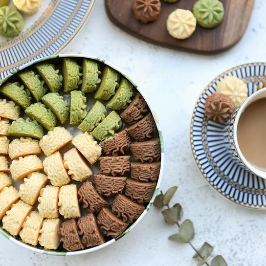 【小花曲奇·繁花】悠享时奶香小花曲奇饼干礼盒香港风味伴手生日礼物送人儿童节零食540g 商品图2