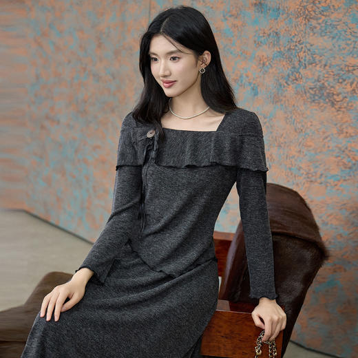 奢姿大码女装2026秋季胖妹妹时尚荷叶边不规则设计上衣半身裙套装9953870557 商品图2