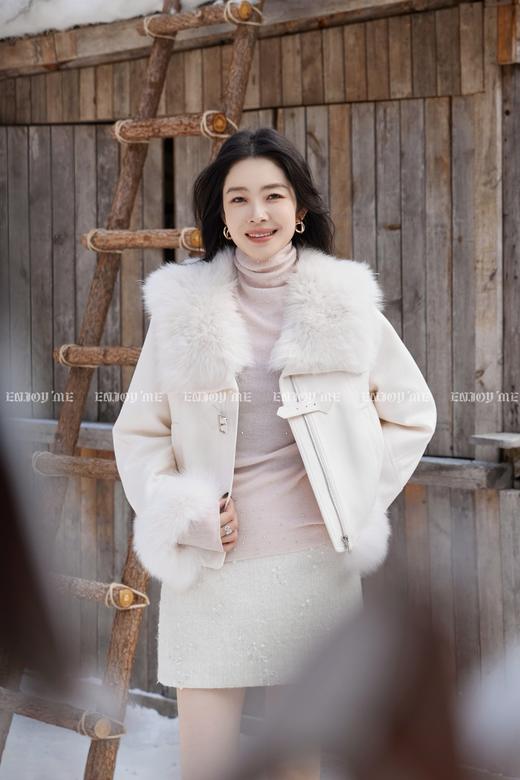 【门店同款】ENJOY冬季“游牧漫寻”海军毛领皮草外套 168443121 商品图4