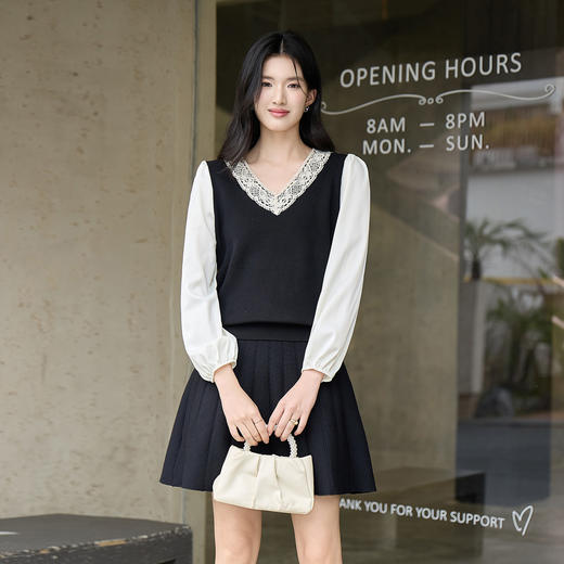 奢姿2025秋季大码女装蕾丝V领拼接上衣胖妹妹遮肉拼接时尚针织衫9853603110 商品图4