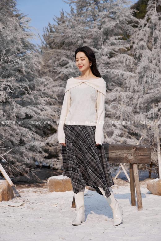 【门店同款】ENJOY冬季“午马”一字领蝴蝶结针织上衣 168843722 商品图10