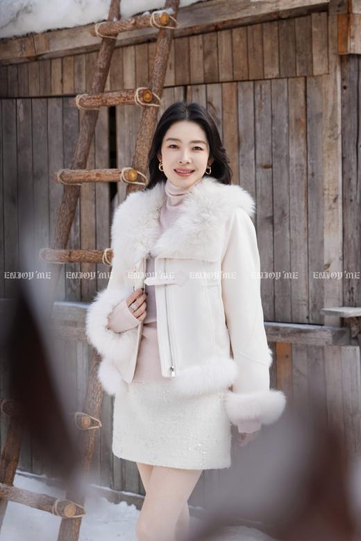 【门店同款】ENJOY冬季“游牧漫寻”海军毛领皮草外套 168443121 商品图2