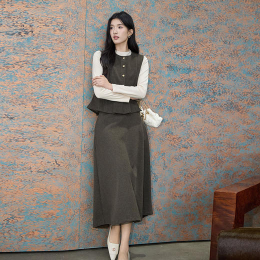 奢姿大码女装2025冬季胖妹妹时尚无袖背心搭简约内搭半身裙三件套9954994428AB 商品图2