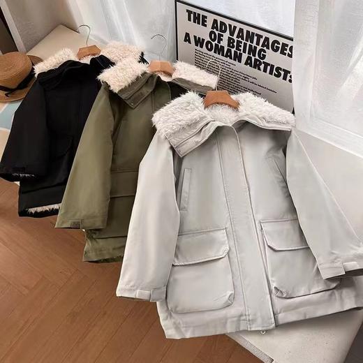 D122405冬季工装羊羔毛派克服大码宽松保暖大翻领海军领保暖外套女 商品图0
