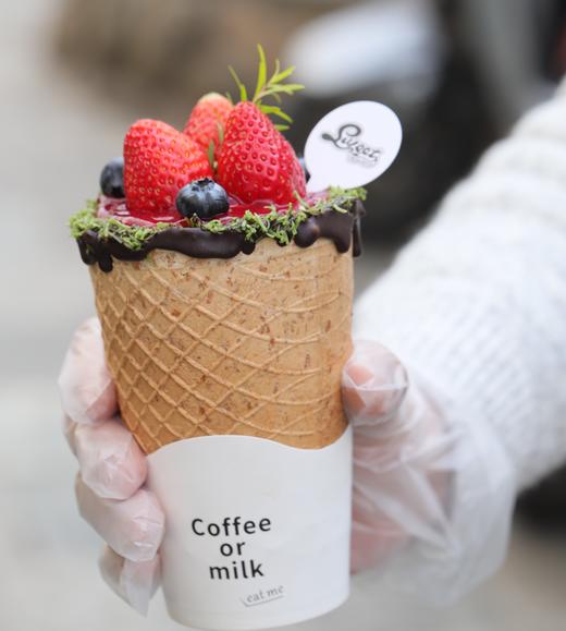 （新品）蛋卷草莓蛋糕杯 商品图1