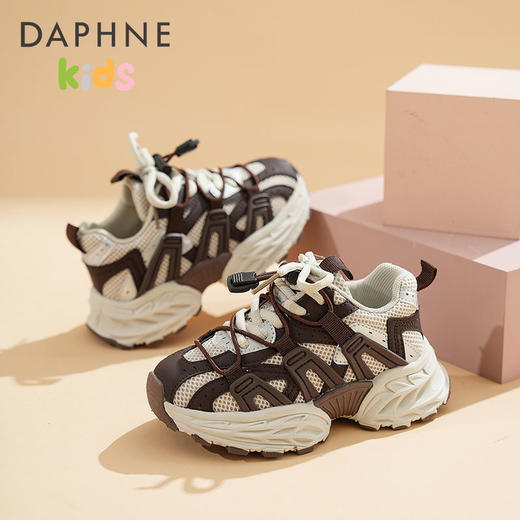 建议拍大一码！！【暖冬鞋服丨达芙妮秋冬儿童老爹鞋合集】采用舒适亲肤内里，上脚软弹不易硌脚，鞋身前宽后窄设计，给予宝宝脚趾更多灵活运动空间，稳固后跟设计，无惧运动跑跳~ 商品图2