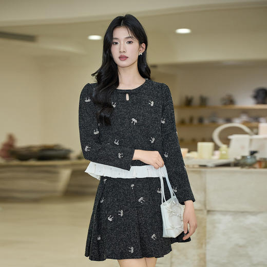 奢姿大码女装2025秋季减龄蝴蝶结绣花镂空T恤胖妹妹小香风上衣9953253578A 商品图1