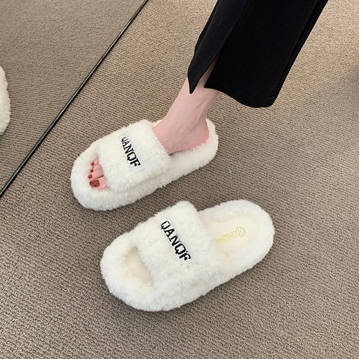 【ins仙女风❗️厚底毛毛拖鞋】柔软舒适，防滑耐磨，鞋面纹路细腻，舒适稳固后跟设计，软弹脚感，韩版时尚外穿毛绒居家室内一字棉拖QQ鞋 商品图2