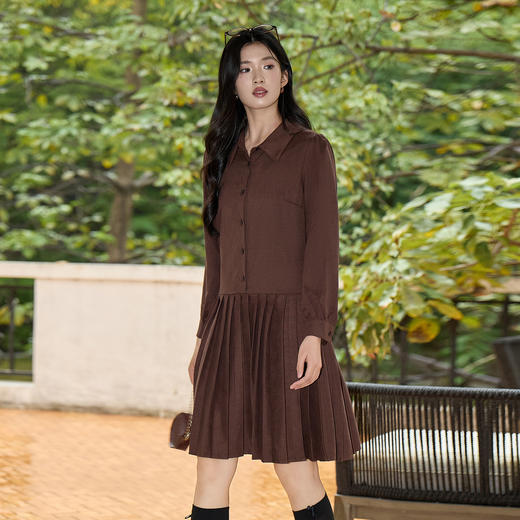 奢姿大码女装2025冬季翻领设计气质连衣裙胖妹妹时尚百褶复古裙子9954894342A 商品图1