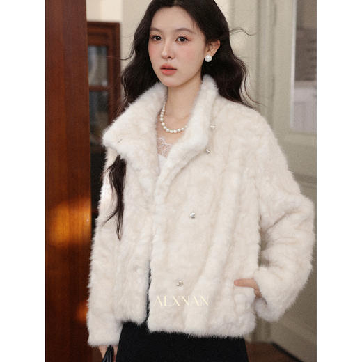 鹿向南「雪屿绒白」米白色高领毛绒短款外套女冬宽松保暖洋气上衣 商品图0