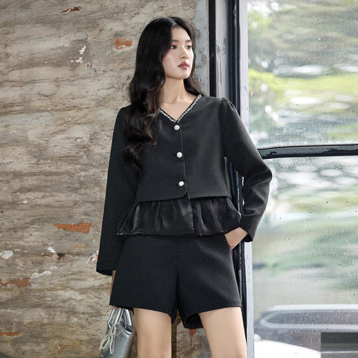奢姿大码女装2025秋季胖妹妹时尚减龄花朵扣饰拼接设计V领套装 商品图2