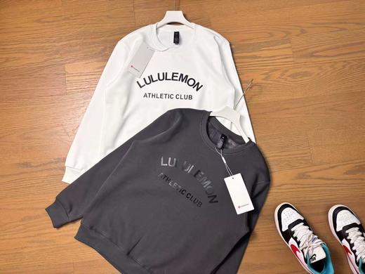 露露加绒情侣款圆领卫衣 商品图1