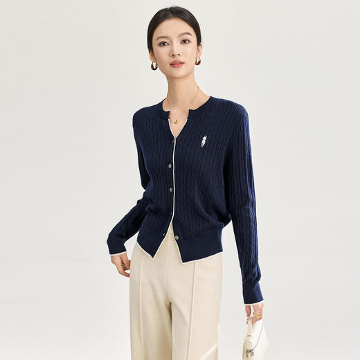 「高货wl」全新升级【铂金会员220/天猫289/差价69】(01558)洛诗琳立体绞花羊毛混纺上衣2025秋冬简约圆领针织开衫 商品图1