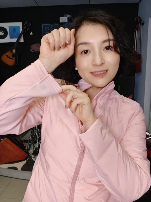 【亏本清仓，抢完下架】轻量户外羽绒服 COGIRL裤小仙90白鸭绒 立领内胆防钻绒 防泼水 时尚轻薄羽绒服 城市通勤 商品图2