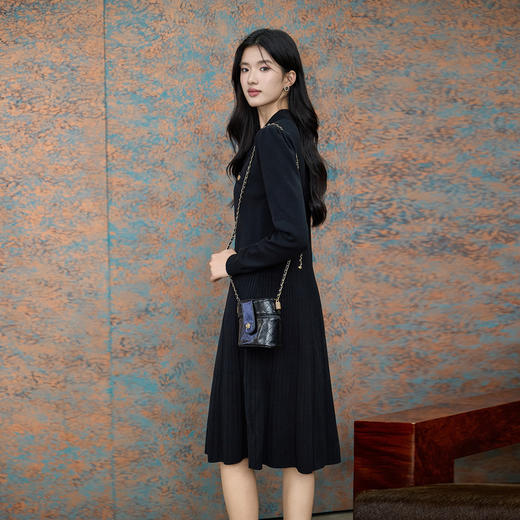 奢姿大码女装2025秋季减龄假口袋设计连衣裙胖妹妹翻领针织裙子9853891040 商品图3
