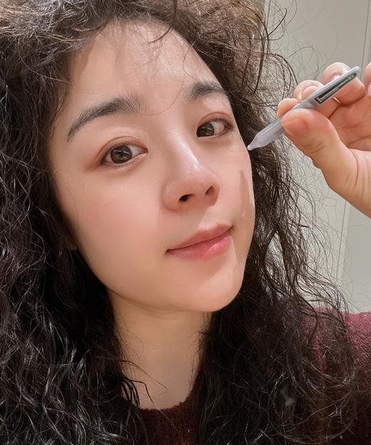 【仅三麦角硫因次抛精华】熟龄肌救星！肌肤焕亮、强韧修护、紧致皮肤！质地轻盈、配方精简，兼具水的清透跟油的滋养！一次一支用完即抛，干净卫生！【NG-J】 商品图7