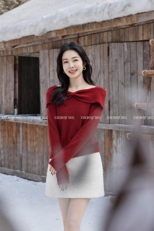 【门店同款】ENJOY冬季“午马”一字领蝴蝶结针织上衣 168843722 商品图2