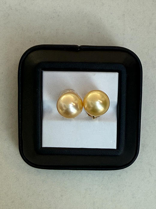 【挚友限定】(经典款)真科研茶金等级 18K金南洋金珠耳夹 商品图4