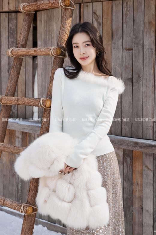 【门店同款】ENJOY冬季“相聚时刻”氛围感针织上衣 168794174 商品图2