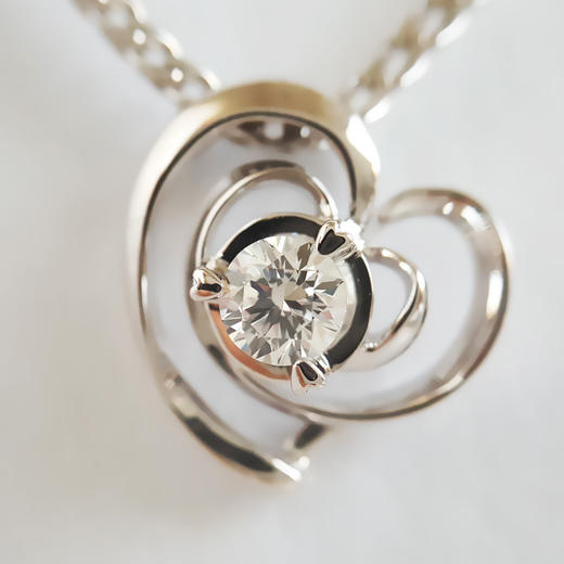 AU750白金简约时尚爱心造型0.257克拉钻石吊坠项链12.5*11.8*5.4MM（皆取最大值）链长：42CM 021225TJ44 商品图2