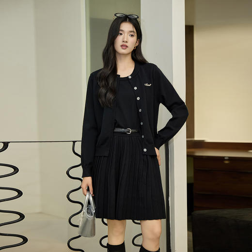 奢姿大码女装2025冬季系带设计圆领连衣裙胖妹妹时尚百褶针织裙子9654853815B 商品图4