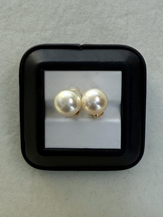 【挚友限定】(经典款)干枯玫瑰色 18K金南洋珍珠耳夹 扁圆形11-12mm 商品图4