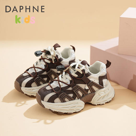 建议拍大一码！！【暖冬鞋服丨达芙妮秋冬儿童老爹鞋合集】采用舒适亲肤内里，上脚软弹不易硌脚，鞋身前宽后窄设计，给予宝宝脚趾更多灵活运动空间，稳固后跟设计，无惧运动跑跳~ 商品图3