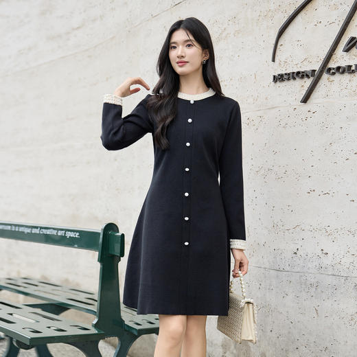 奢姿大码女装2026冬季时尚纽扣装饰连衣裙胖妹妹气质温柔显瘦长裙9854870581 商品图2