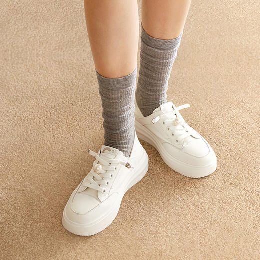 【上新】千百度 26年春季新品 休闲板鞋 A26109020 商品图1