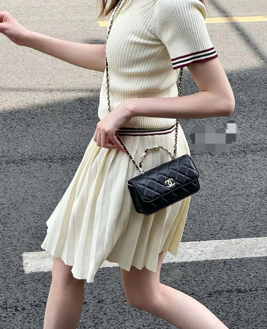 Chanel 23k 山茶花手柄 woc 羊皮 手提包 商品图4