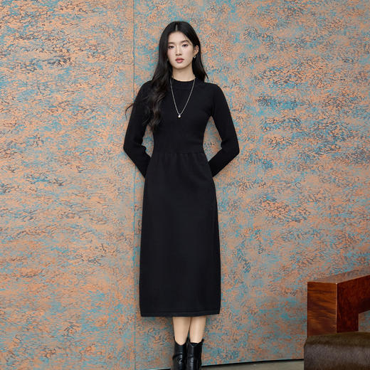 奢姿大码女装2025冬季设计感半高领连衣裙胖妹妹简约风针织裙子9854853932B 商品图2