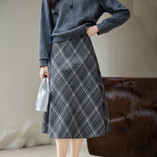 奢姿大码女装2025冬季减龄半松紧腰百搭裙子胖妹妹格纹时尚半身裙9954453946B 商品图0