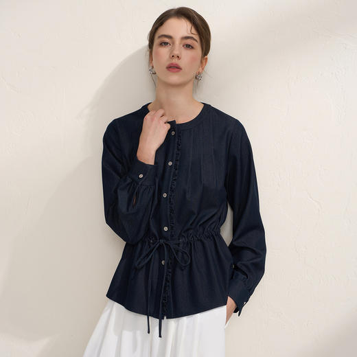 EITIE爱特爱松弛慵懒抽绳收腰设计圆领气质通勤2026春季新款衬衣A2609107 商品图1