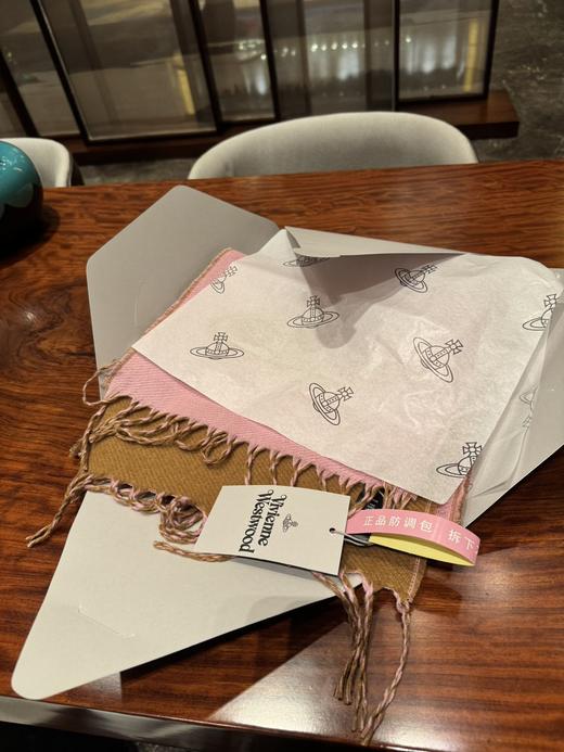 Vivienne西太 25年限定色 圣诞🎁礼物 羊毛围脖 双面双色围巾 商品图8