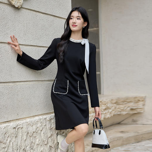 奢姿大码女装2026冬季蝴蝶结钉珠装饰裙子胖妹妹时尚圆领连衣裙9954894374 商品图2