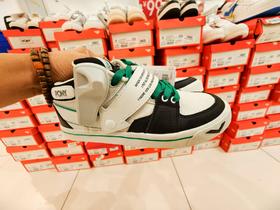 PONY休闲鞋 99元2双638392-KD（无原鞋盒 退货请两双一起寄回 不保证有货 介意勿拍）