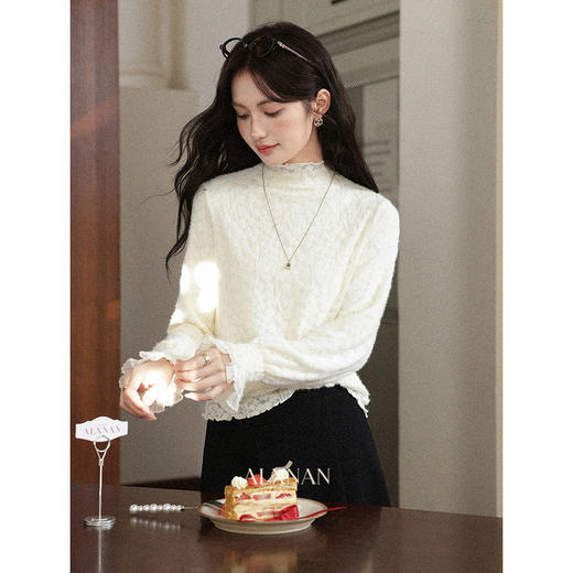 鹿向南「雪顶泡芙」法式杏色内搭花边半高领蕾丝衫女冬打底衫上衣 商品图2