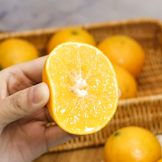 【京东包邮】广东德庆贡柑 脆嫩少渣 4.8斤中果/大果/32枚大果彩箱装 商品图2