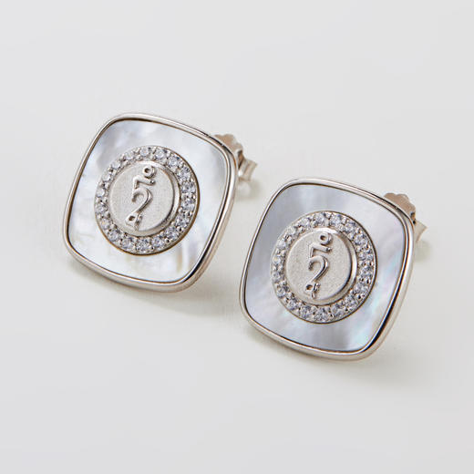 种子字贝母耳钉 商品图2