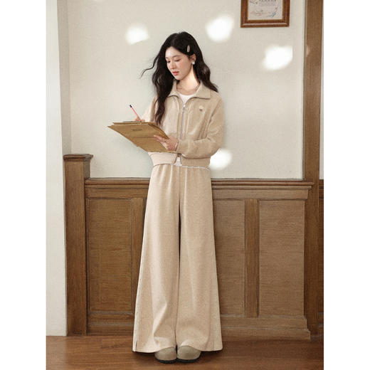 鹿向南「循迹闲暇」燕麦色长袖卫衣女冬季高级外穿休闲短款外套 商品图2