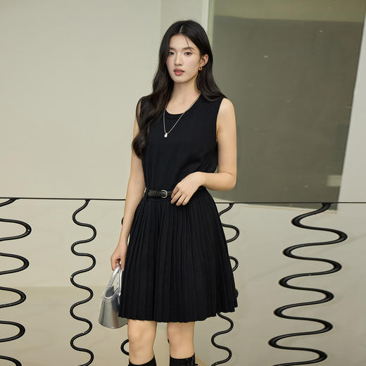 奢姿大码女装2025冬季系带设计圆领连衣裙胖妹妹时尚百褶针织裙子9654853815B 商品图0