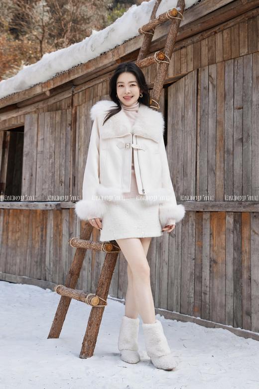 【门店同款】ENJOY冬季“游牧漫寻”海军毛领皮草外套 168443121 商品图0