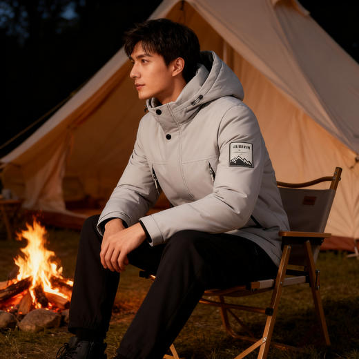 【Schenvega--石墨烯自发热羊毛外套】✅羊毛填充保暖度高；✅光感石墨烯内里锁温蓄热；✅三防科技面料，防泼水/防污/防风；✅立体修身显瘦版型告别臃肿；✅面料结实耐磨抗剐蹭；✅做工细节贴心到位！ 商品图4