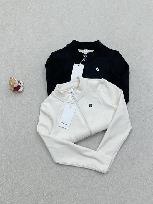 露露立领双拉链短上衣 商品图0