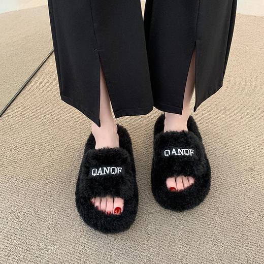 【ins仙女风❗️厚底毛毛拖鞋】柔软舒适，防滑耐磨，鞋面纹路细腻，舒适稳固后跟设计，软弹脚感，韩版时尚外穿毛绒居家室内一字棉拖QQ鞋 商品图4