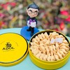 ADOL艾许奶油珍妮曲奇饼干！每一口都是满满的幸福感，简直停不下来打开铁盒的瞬间，浓郁的奶油香气扑鼻而来，让人垂涎欲滴。饼干的口感酥脆，入口即化，每一口都能感受到细腻的奶油和香浓的巧克力完美融合～～ 商品缩略图7