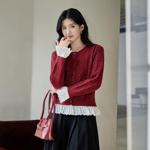 奢姿大码女装2025冬季时尚蕾丝撞色针织开衫胖妹妹气质减龄上衣9554670565 商品图1